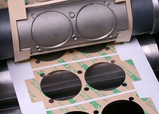 Kundenspezifisches Kuss-Schnitt-Band, Klebstreifen, der mit genauer stempelschneidener Technologie umwandelt Anbieter